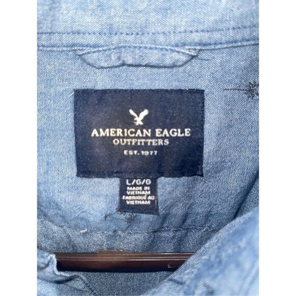 American Eagle Blue Button Up Palm Trees - Picture 5 of 5